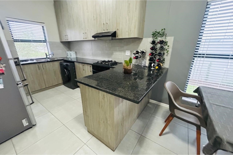 2 Bedroom Property for Sale in Aan de Wijnlanden Western Cape